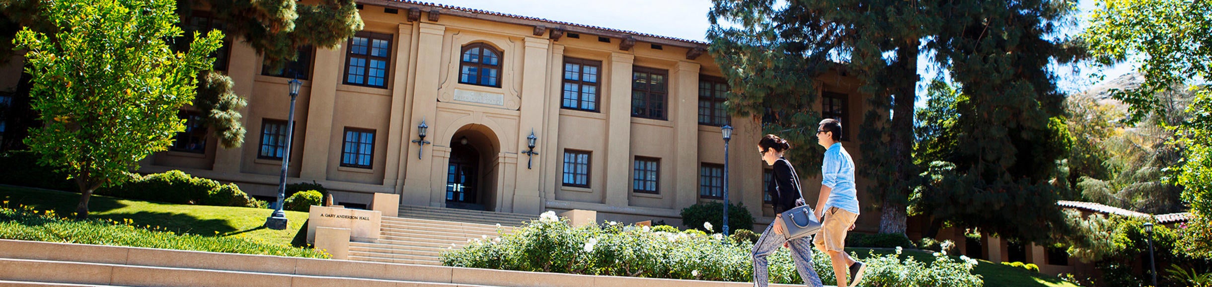 Anderson Hall UCR School of Business